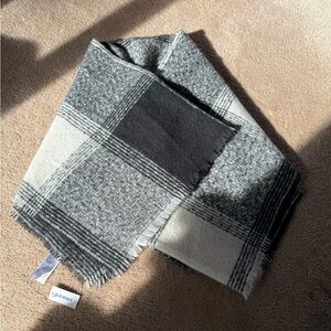 Old Navy Black and Gray Plaid Scarf